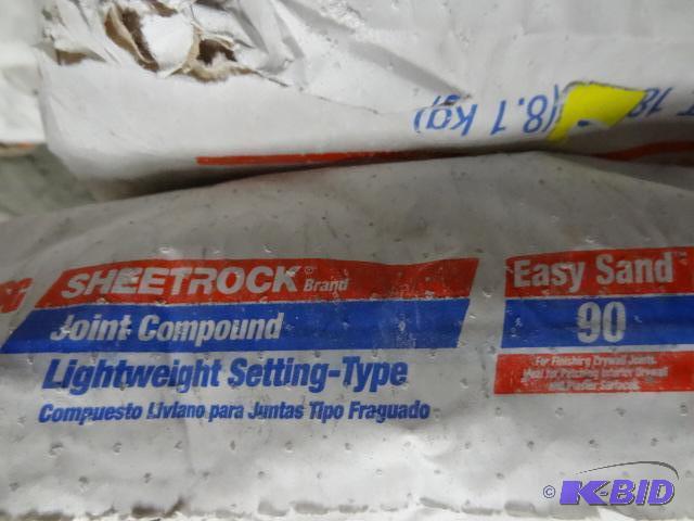 lot 202 image: New approximately 9 bags of sheetrock brand j...