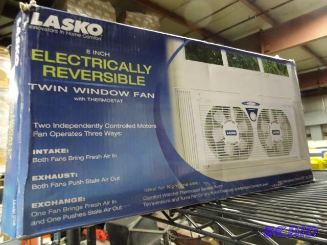 lot 235 image: New lasko brand 8 inch electric we reversible...