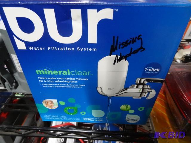 lot 250 image: New in box pure water filtration system. Mine...