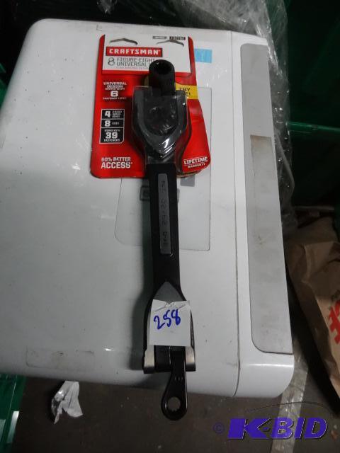 lot 258 image: New craftsman brand figure eight universal wr...