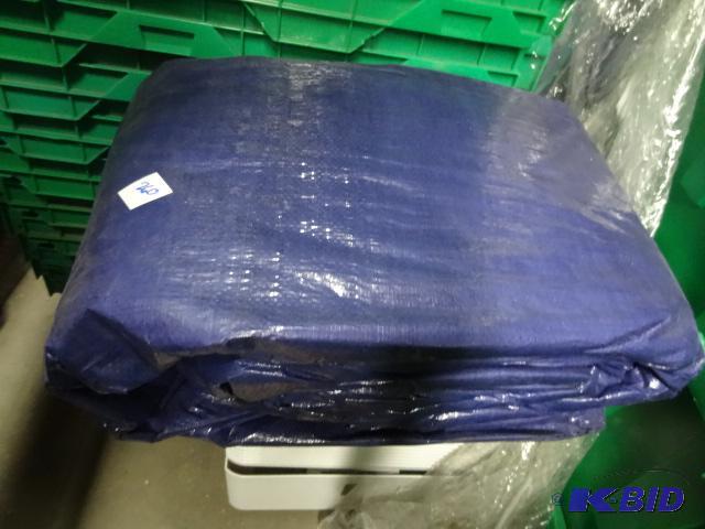 lot 260 image: New large poly tarp. Blue. Reinforced. Missin...