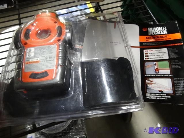lot 301 image: New Black and Decker C crosshair 90 degree au...