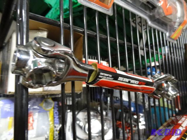 lot 307 image: New craftsman brand dog bone wrench. 8 in 1. ...