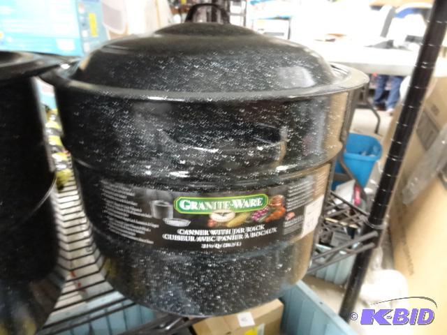 lot 37 image: New granite ware brand 21 - 1 2 quart canner...