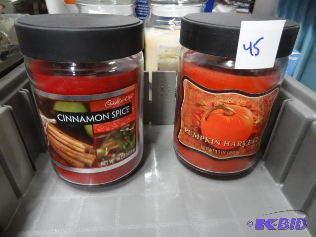 lot 45 image: New two piece lot of candle light brand candl...