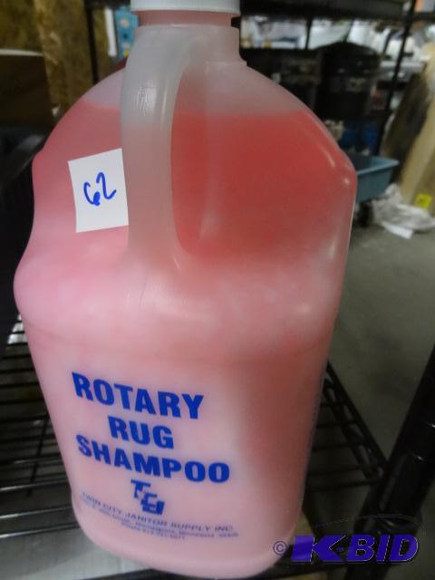 lot 62 image: New quantity 2 gallon jugs of twin city janit...