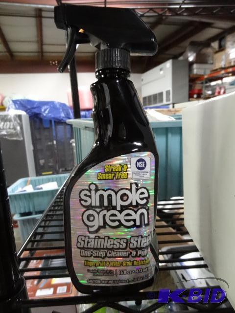 lot 67 image: New quantity to spray bottles of simple green...