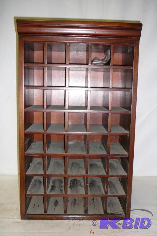 Wine Rack Howard Miller model 695-027 Holds 4...