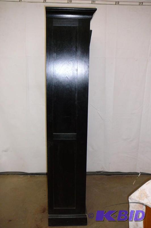Cabinet Howard Miller #680-450 H78 12&quot ...