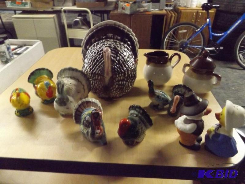 Salt and Pepper Shaker sets, Turkey Cookie Ja...