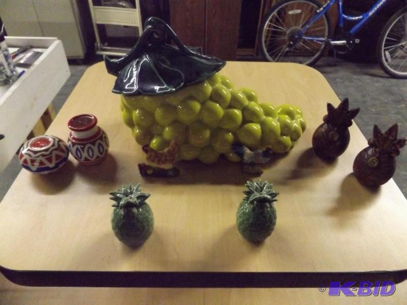 Salt and Pepper Shaker sets and Grapes cookie...