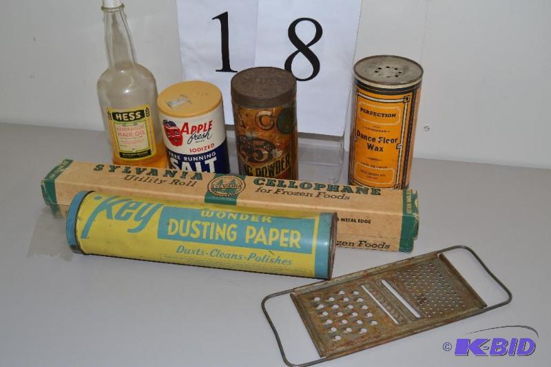 lot 18 image: Vintage Home Items