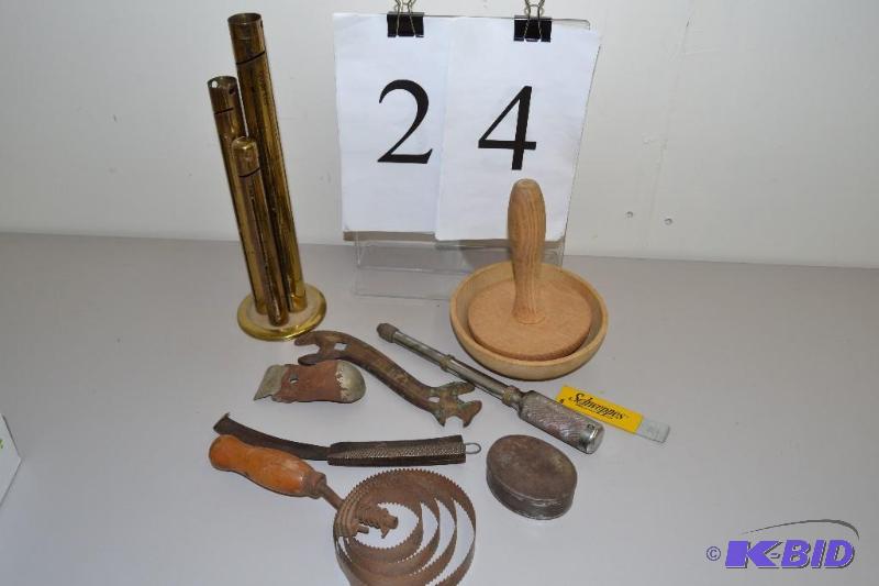 lot 24 image: Vintage tool and misc.