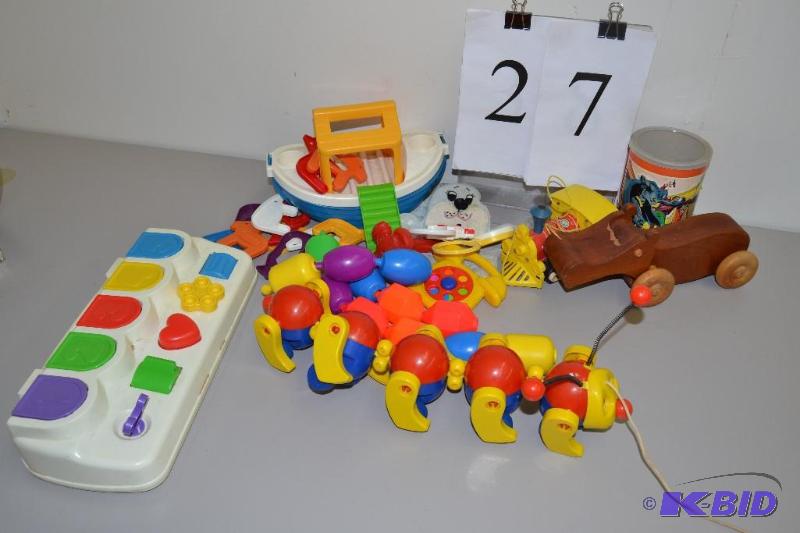 lot 27 image: Toys