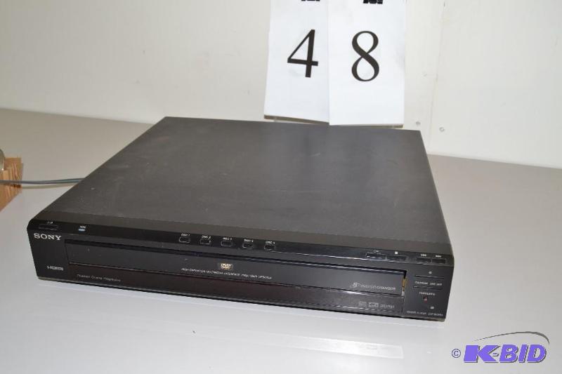 lot 48 image: DVDCD player