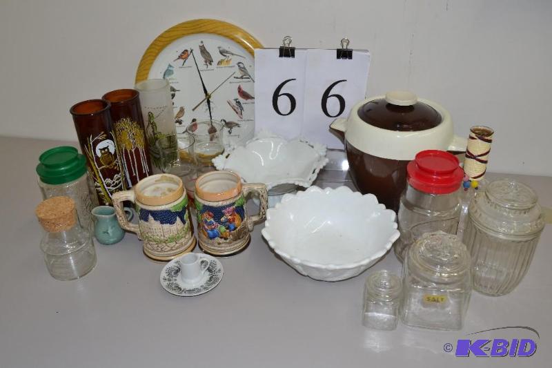 lot 66 image: Misc items