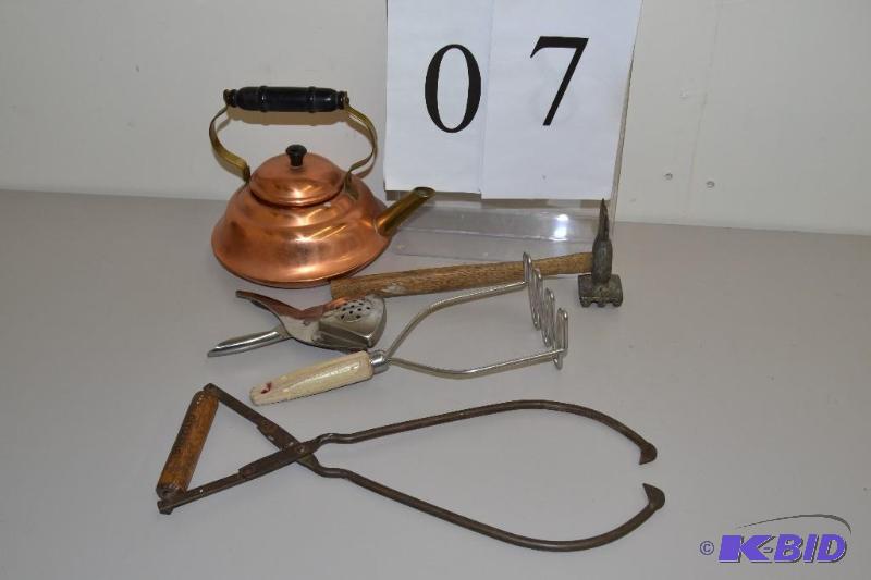 lot 7 image: Ice tongs,Kitchen utensils, tea pot