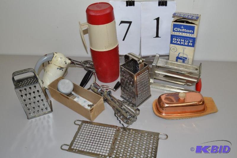 lot 71 image: Vintage kitchenware