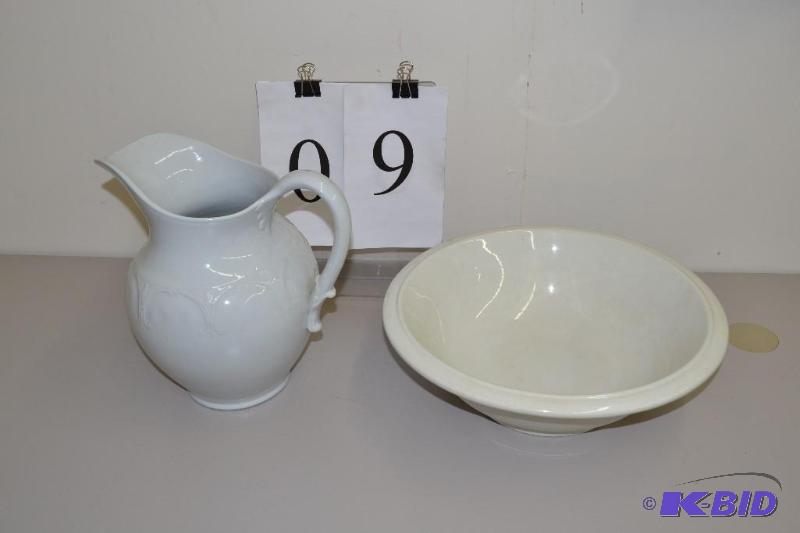 lot 9 image: Pitcher & Basin