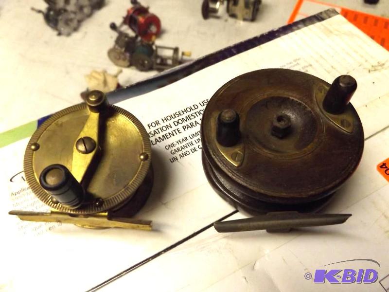Two Vintage Fishing Reels, Effzett 495 and a ...
