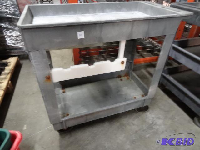 Rubbermaid 4500 Shop Cart. 18 X 34 X 32...