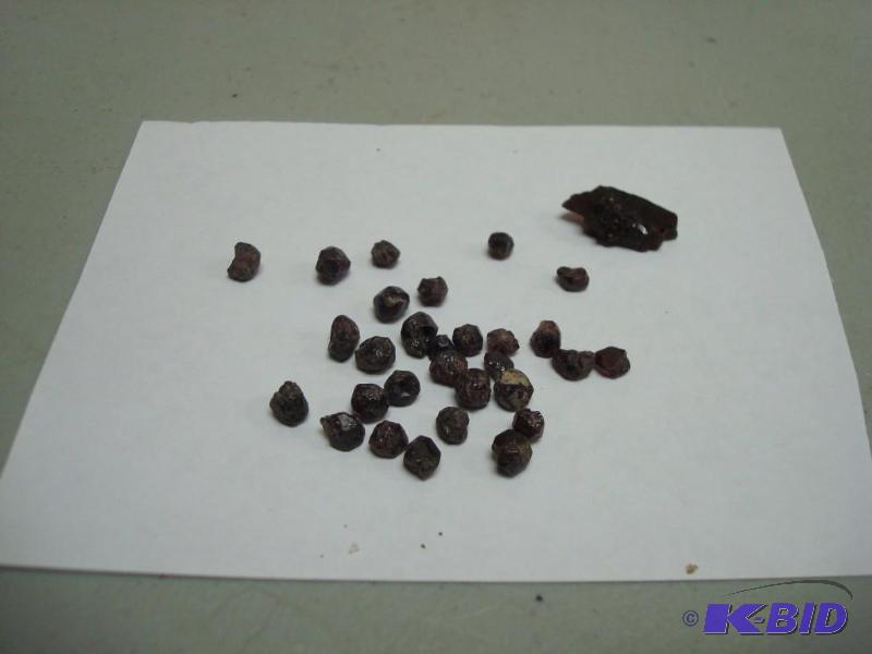 Lot Of Rough Garnets, Unsure of Larger Stone...