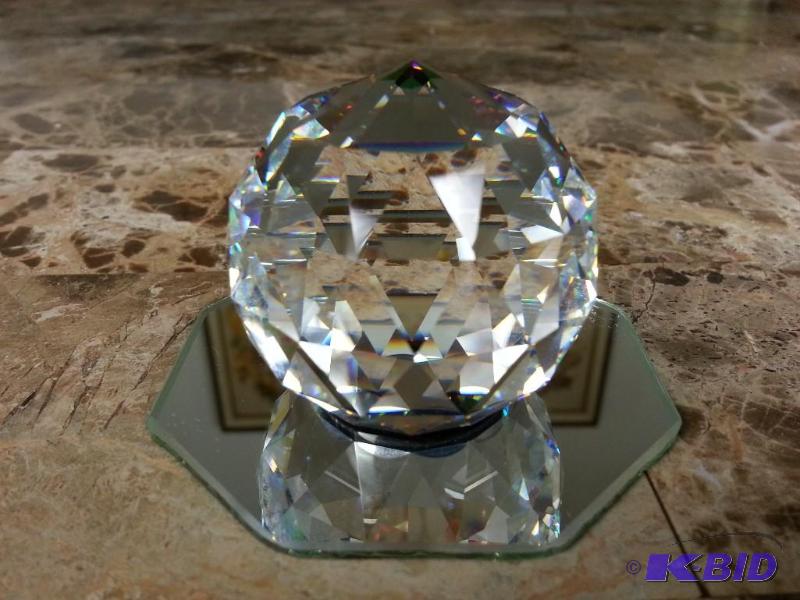 Cut Crystal 33mm Sphere Vitrail Paperweight
