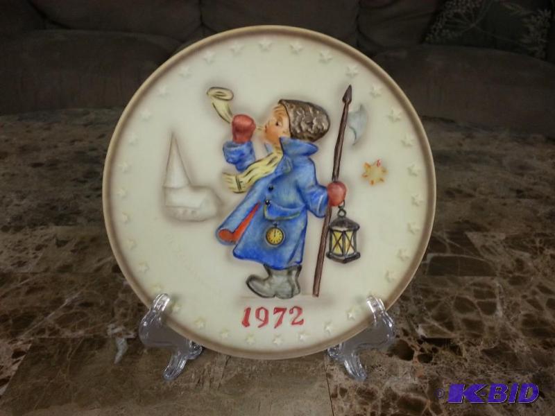 Goebel Hummel 1972 Annual Collectors Plate w Box