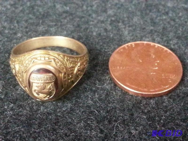 Ladies Vintage 10 KT Gold Class Ring 1958