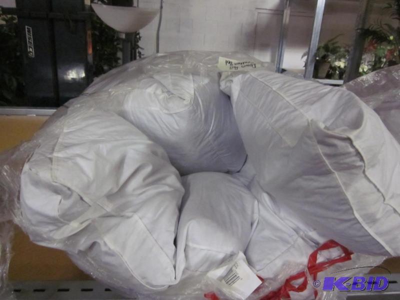 Full size down feather bed.&nbsp In excellen...