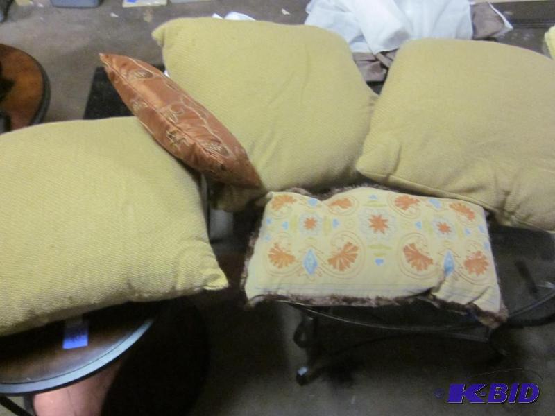 Lot of five accent pillows.  &nbsp  &nbsp...
