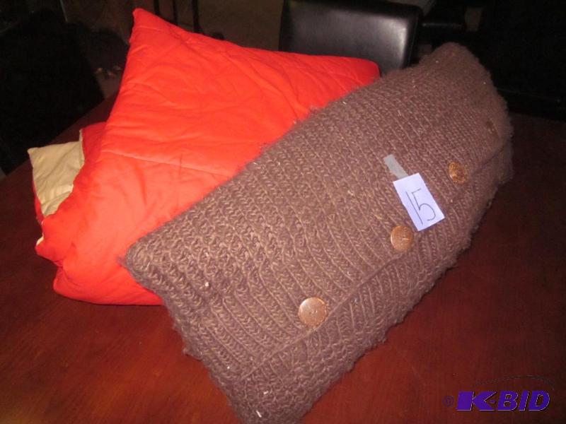 Twin size comforter and knitted throw pillow....