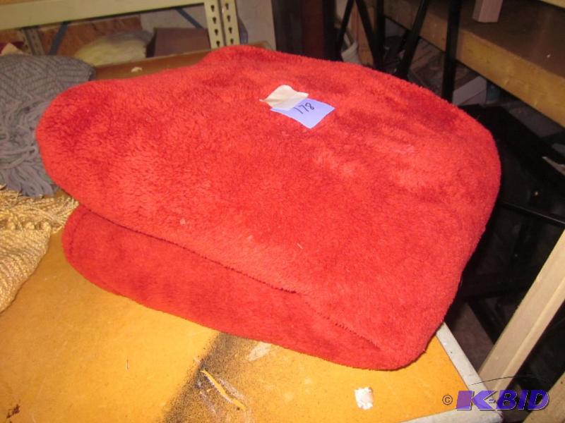 Large soft plush red throw blanket.  &nbsp  ...