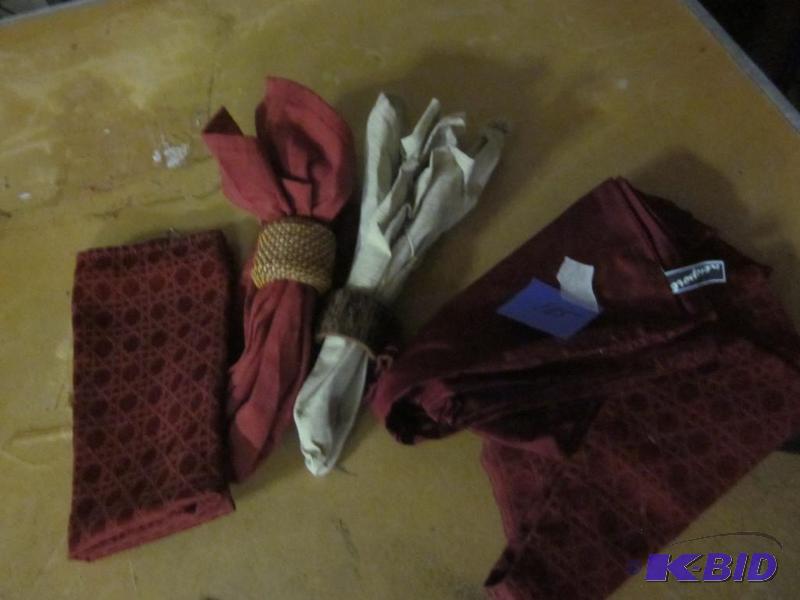 Lot of cloth napkins and napkin rings.  &nbsp...