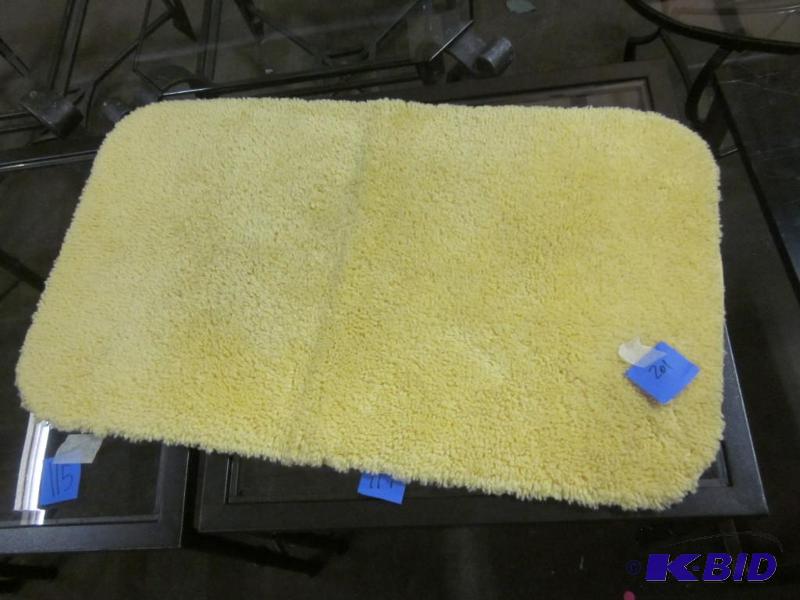 Yellow bathroom rug.  &nbsp  &nbsp...