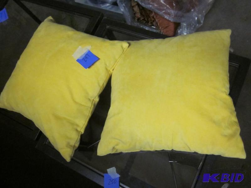 Lot of (2) yellow accent pillows....