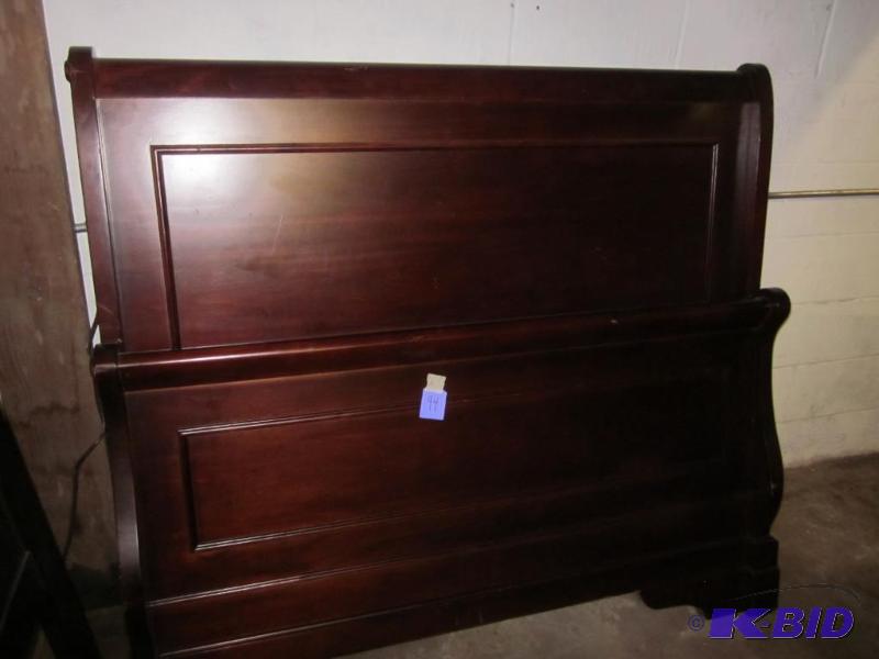 Queen size wood sleigh bed head and foot boar...