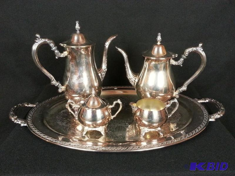 lot 1 image: 5 Piece Oneida Du Maurier Pattern Vintage Silverplate Tea Set