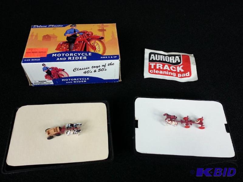 lot 20 image: Model Railroad Lot Motorcycle Rider w Box, (2) Vintage Miniature Horse and Buggy, Aurora Track Cleaner