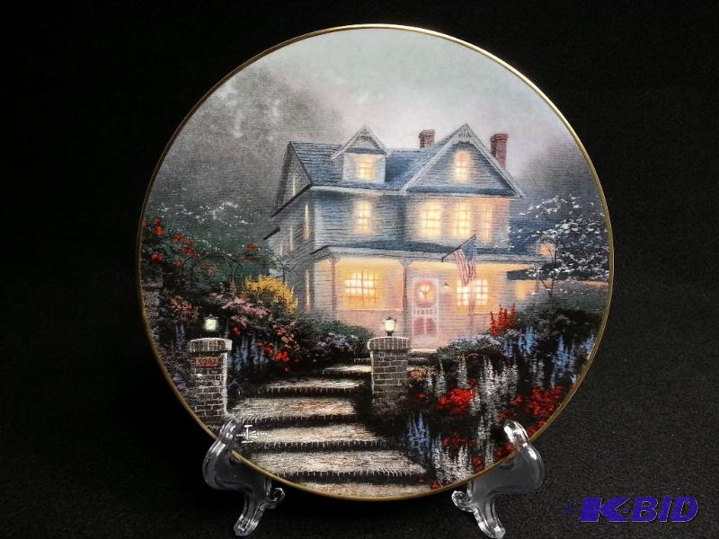 lot 41 image: Knowles A Warm Welcome Home Thomas Kincaid Collector Plate Fine Porcelain 22K Rim