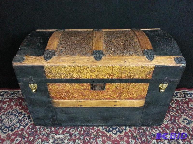 lot 61 image: 19th Century Humpback Steamer  Trunk w Ornate Tin & Oak