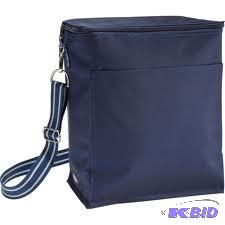 lot 7 image: Picnic Thermal Tote in Spirit Black