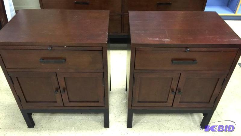 lot 25 image: 2 Klaussner International Mocha Side Tables