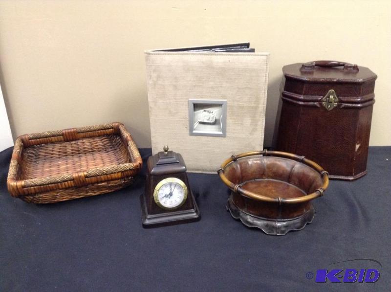lot 72 image: Old World Style Home Decor