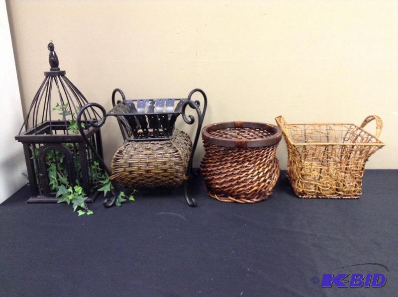 lot 87 image: Lot of Planters and Baskets