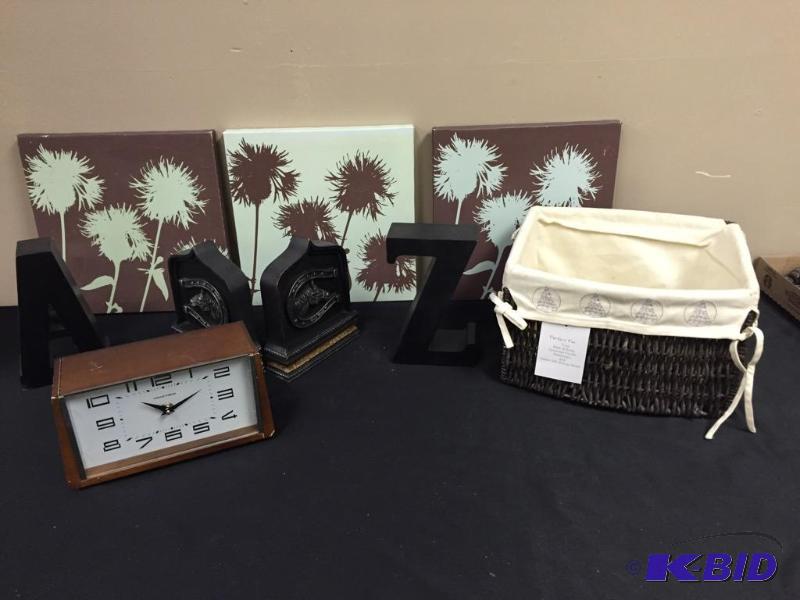 lot 89 image: Model home Decor