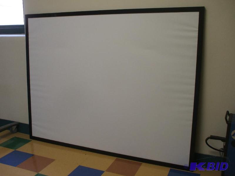 lot 3 image: Projection Screen