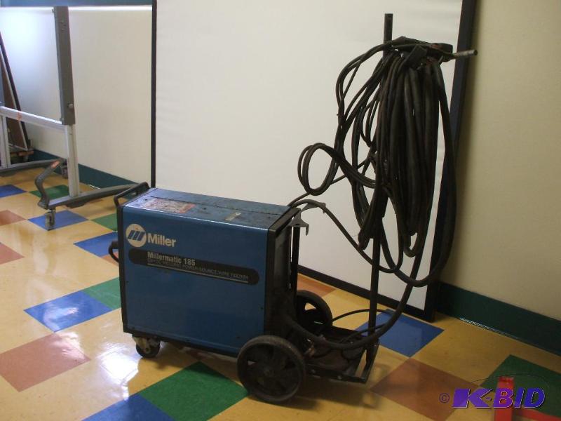 lot 5 image: WIre Feed Welder