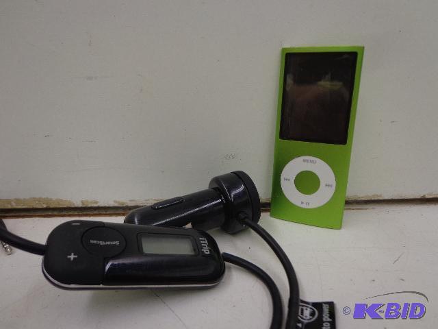 lot 20 image: 8 GB Apple I-Pod   Good condition  Powers up,...