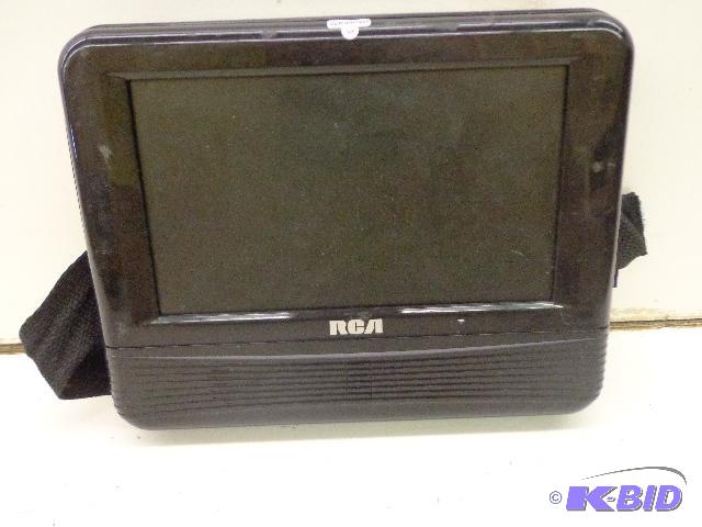 lot 4 image: RCA DVD player   Powers up and works   8...